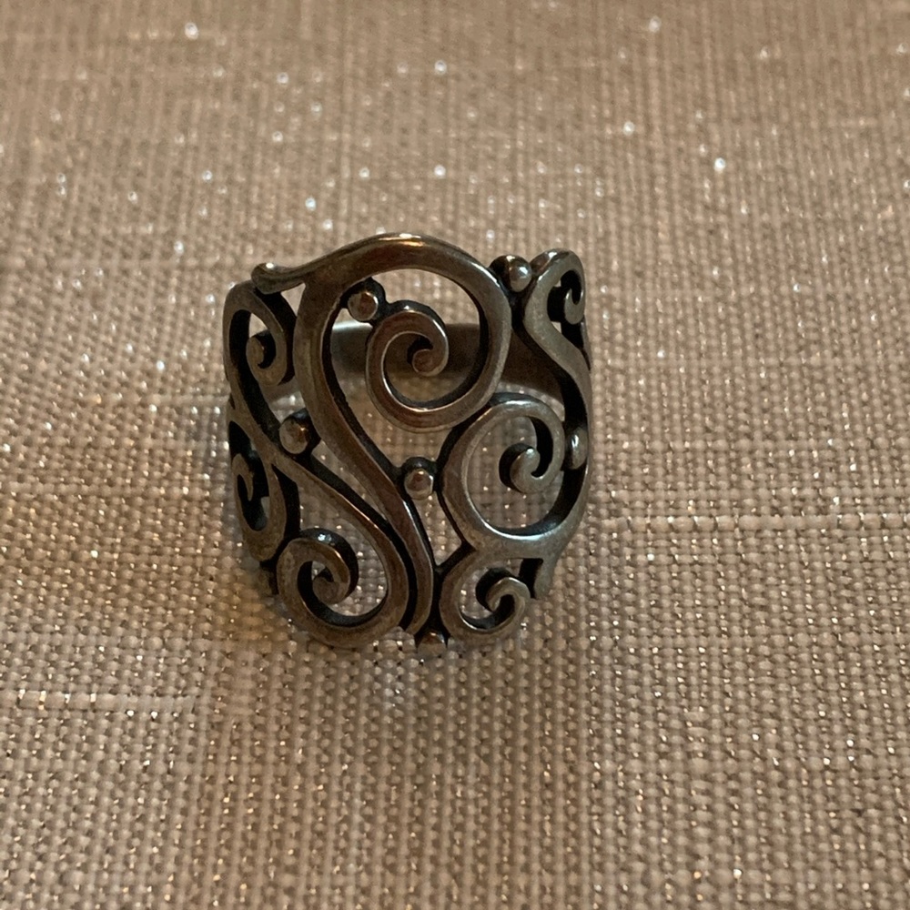 James Avery Ring - Open Sorento Ring size 7